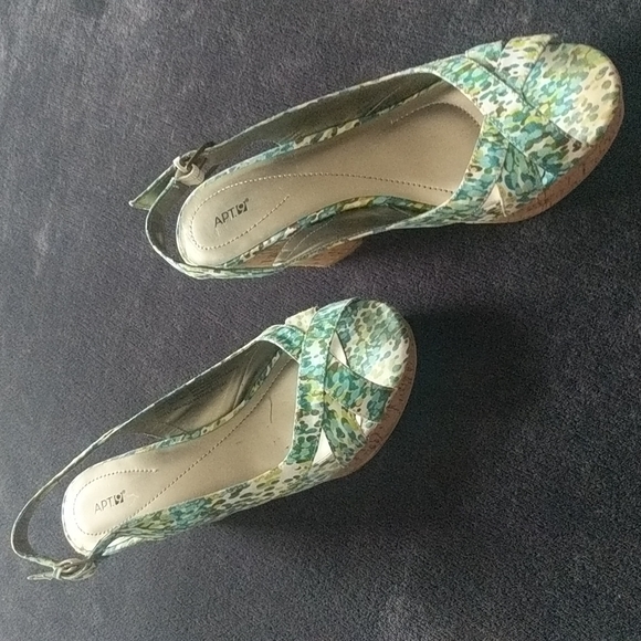 Peep-Toe Spring Print Cork Wedge Slingback Sandals - Picture 14 of 14